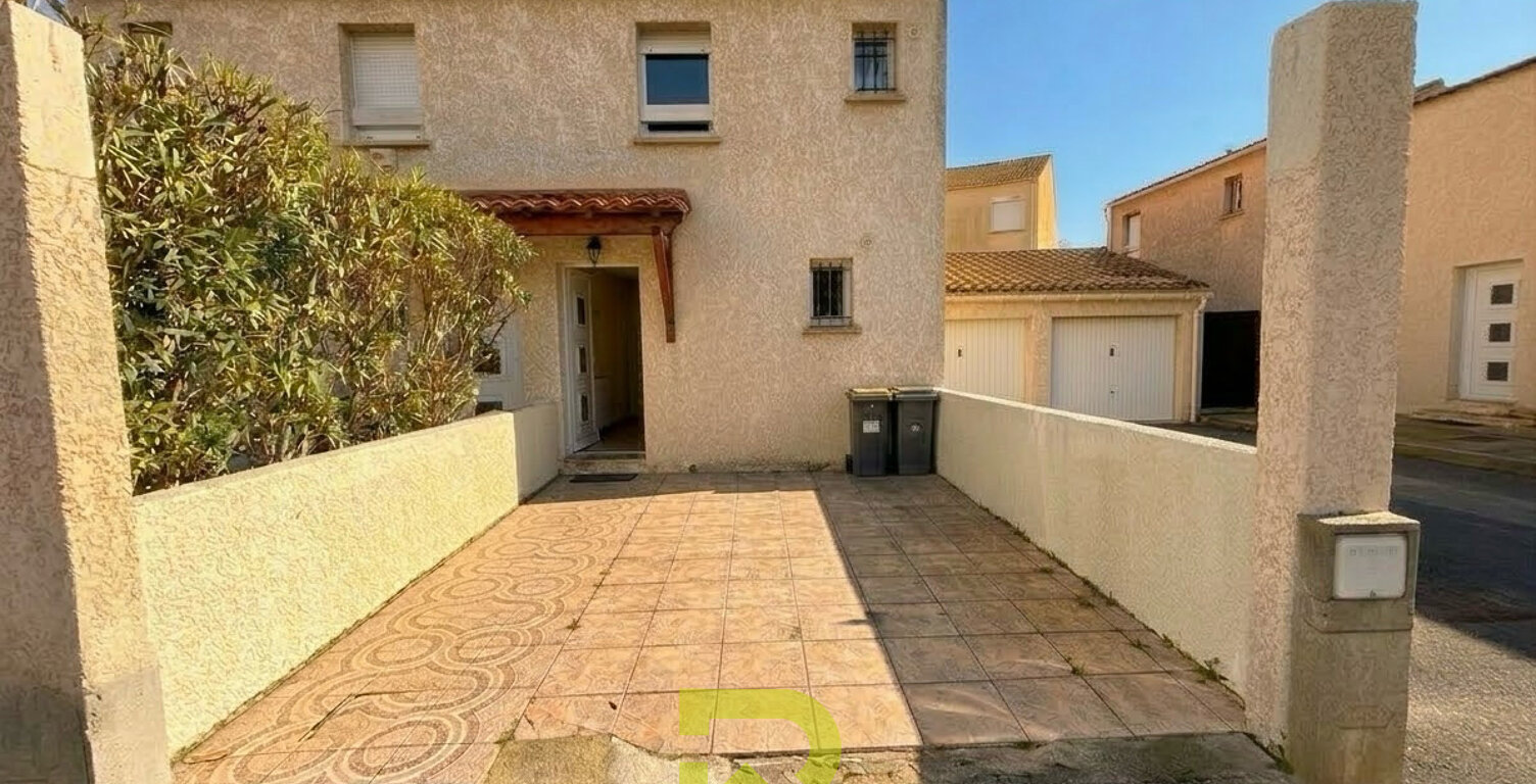 Grau d'Agde : Charmante maison traversante de type 3 avec te — photo 1
