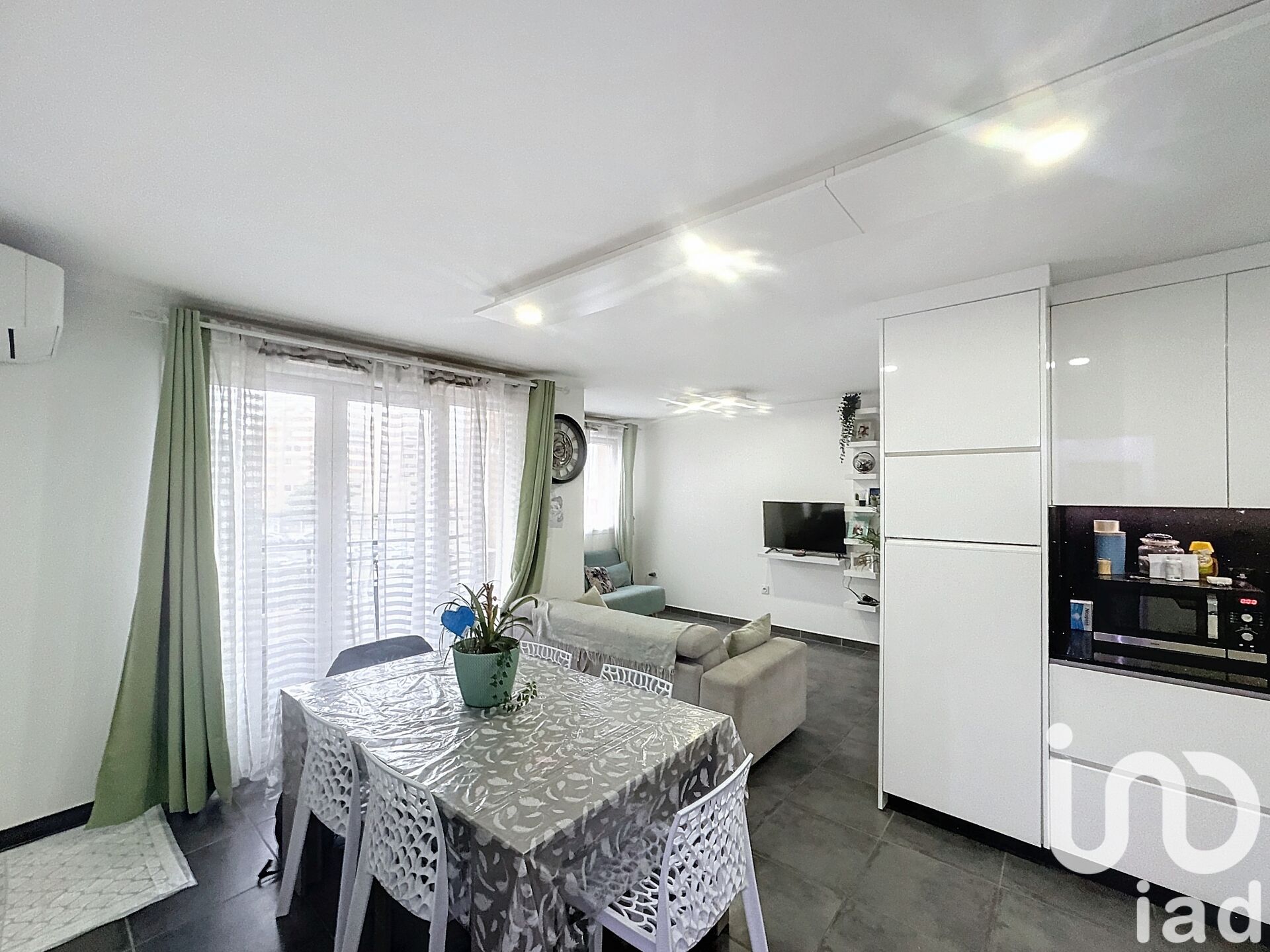 La-Seyne-Sur-Mer - 52m² - 2p. - 1ch.