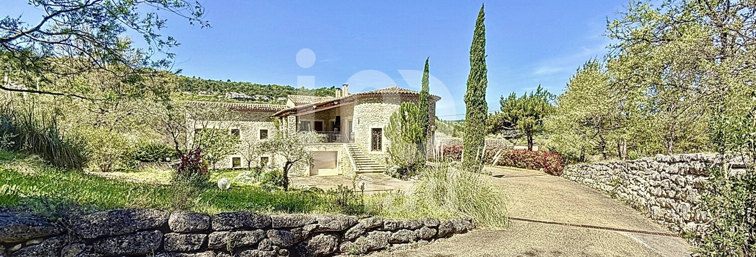 Maison 6 Pièces 355 m² à vendre à Goult (84220)