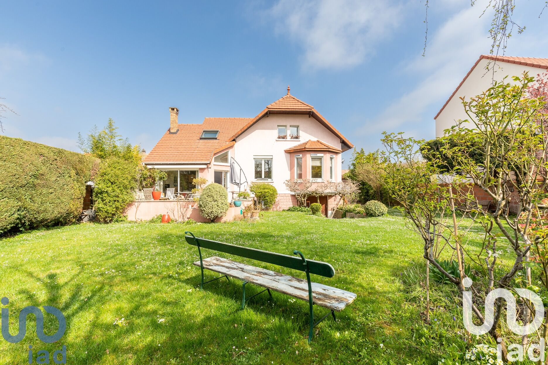 Viry-Chatillon - 135m² - 7p. - 6ch.