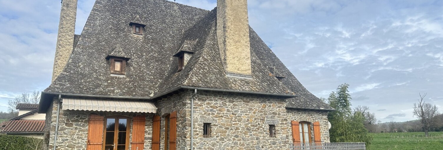 Maison 8 Pièces 231 m² à vendre à Saint-Étienne-de-Maurs (15600)