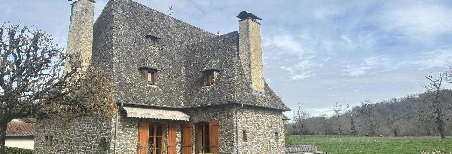 Maison 8 Pièces 231 m² à vendre à Saint-Étienne-de-Maurs (15600)