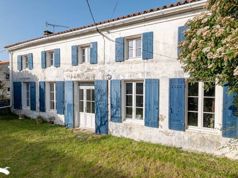 Maison en pierre de 5 pièces principales — photo 1