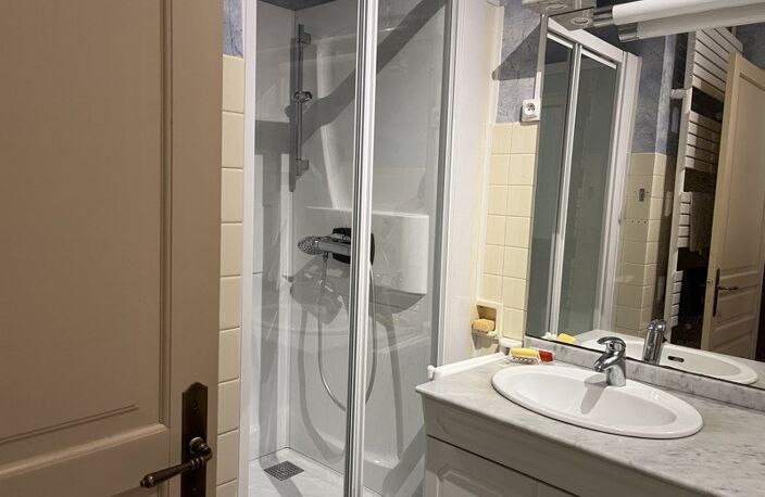 Vente maison 5 pièces 138 m² Montendre (17130) — photo 4