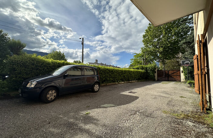 Grand duplex T5 divisable dans petite copropriété avec jardin - Fontaine - secteur calme — photo 2