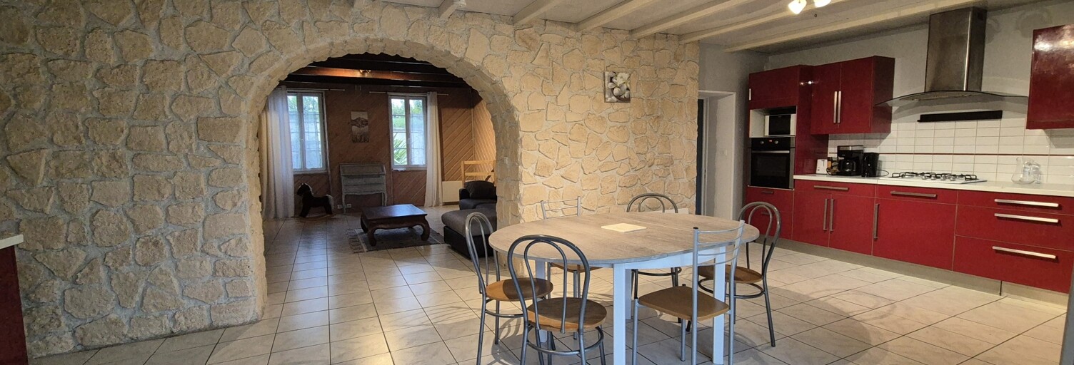 Maison 9 Pièces 258 m² à vendre à Boisredon (17150)