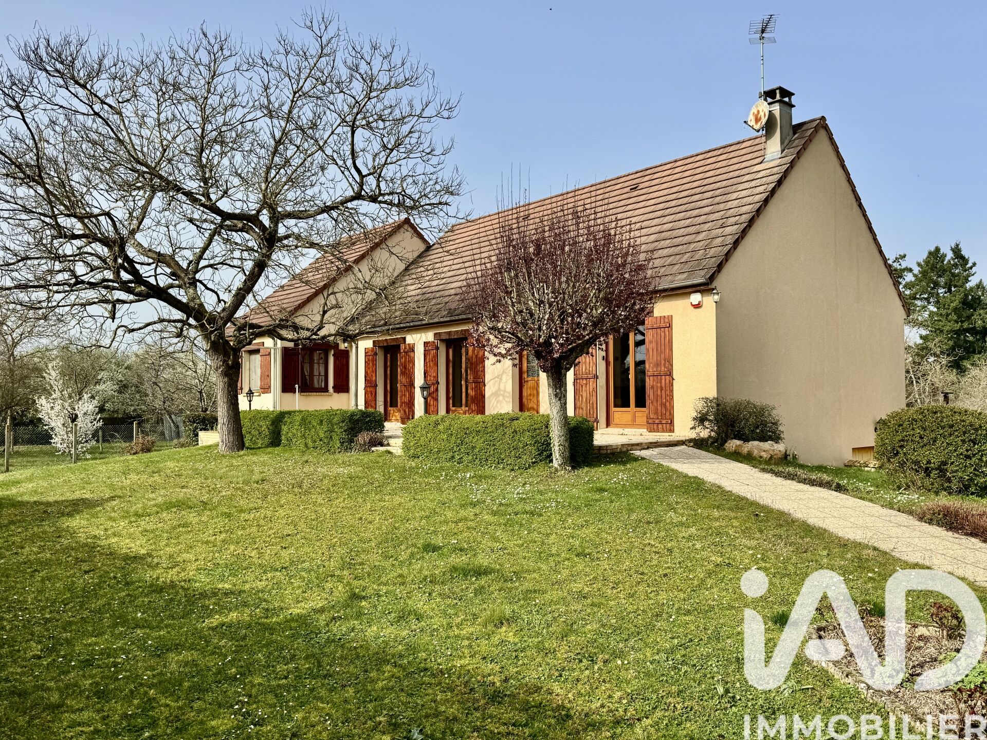 Pont-Sur-Yonne - 105m² - 6p. - 4ch.
