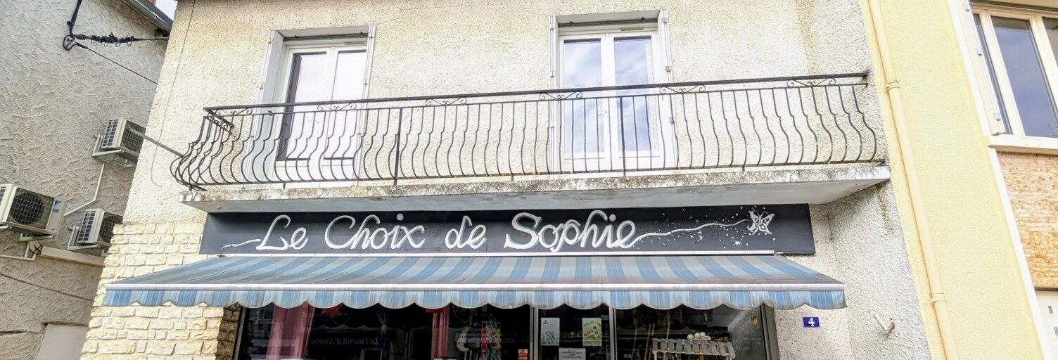 Immeuble  155 m² à vendre à Lussac-les-Châteaux (86320)