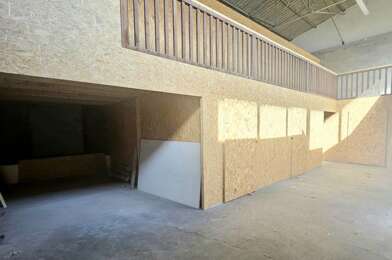 Commerce  129990 €