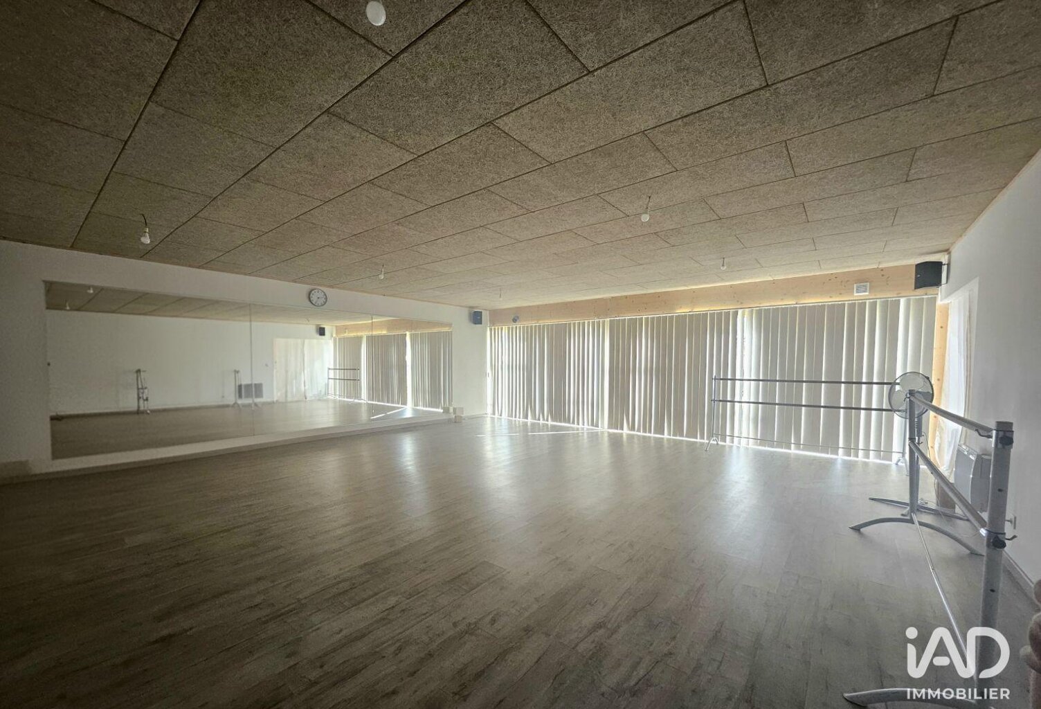 Vente Local d'activités 227 m&sup2; — photo 1