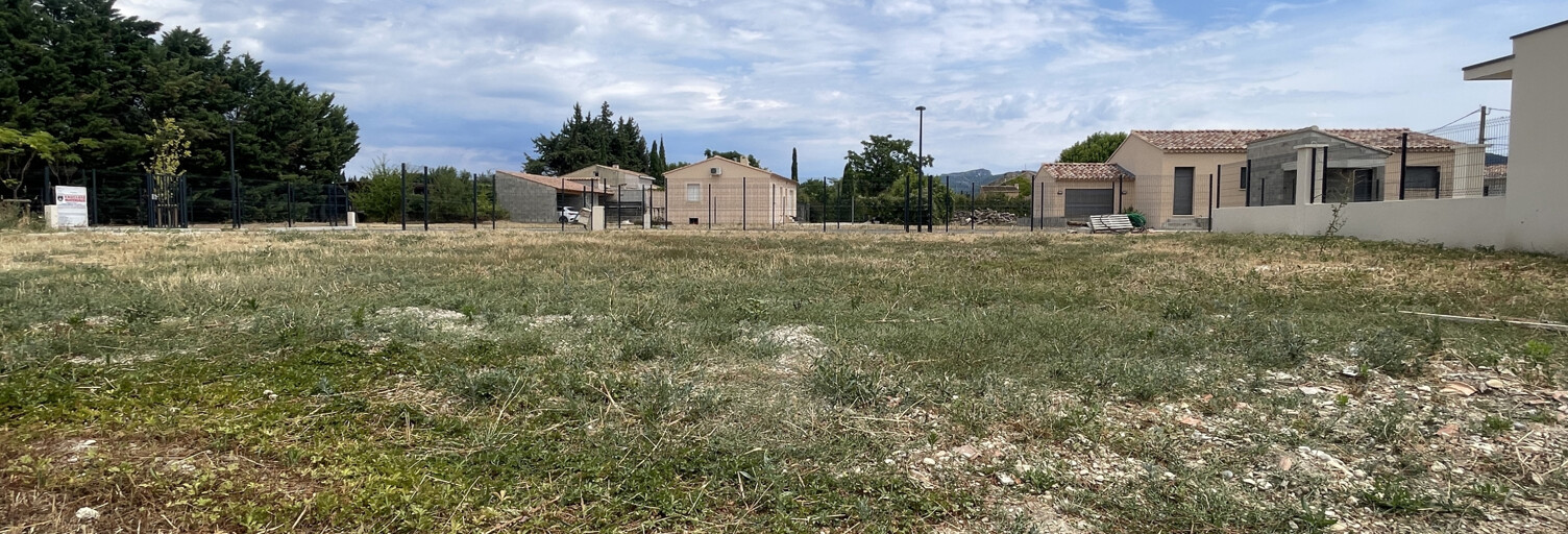 Terrain  594 m² à vendre à Violès (84150)