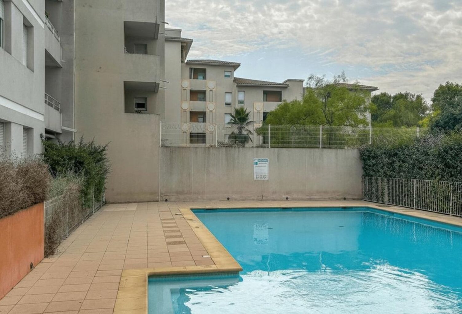 T2 35 m² AVEC BALCON, PISCINE ET UNE PLACE DE PARKING –  MONTPELLIER-CELLENEUVE — photo 1