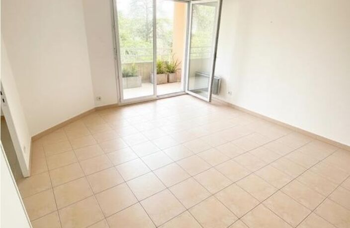 T2 35 m² AVEC BALCON, PISCINE ET UNE PLACE DE PARKING –  MONTPELLIER-CELLENEUVE — photo 3