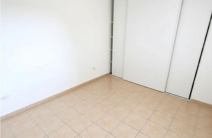 T2 35 m² AVEC BALCON, PISCINE ET UNE PLACE DE PARKING –  MONTPELLIER-CELLENEUVE — photo 4