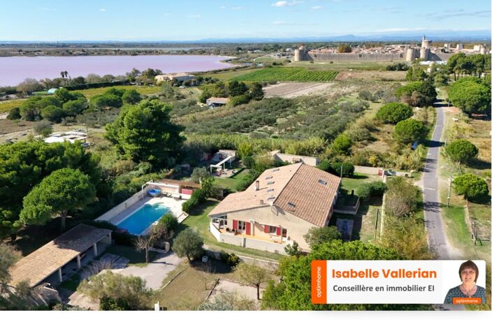 A vendre à Aigues-Mortes (Gard) : Mas avec Piscine et Appartements Locatifs — photo 2