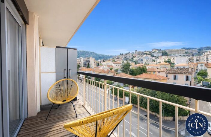 Studio rénové – Terrasse – Quartier Saint-Sylvestre — photo 2