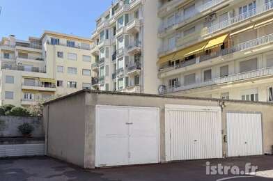Garage  85000 €