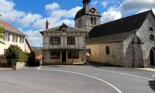 Maison 8 Pièces 220 m² à vendre à Puycapel (15340)