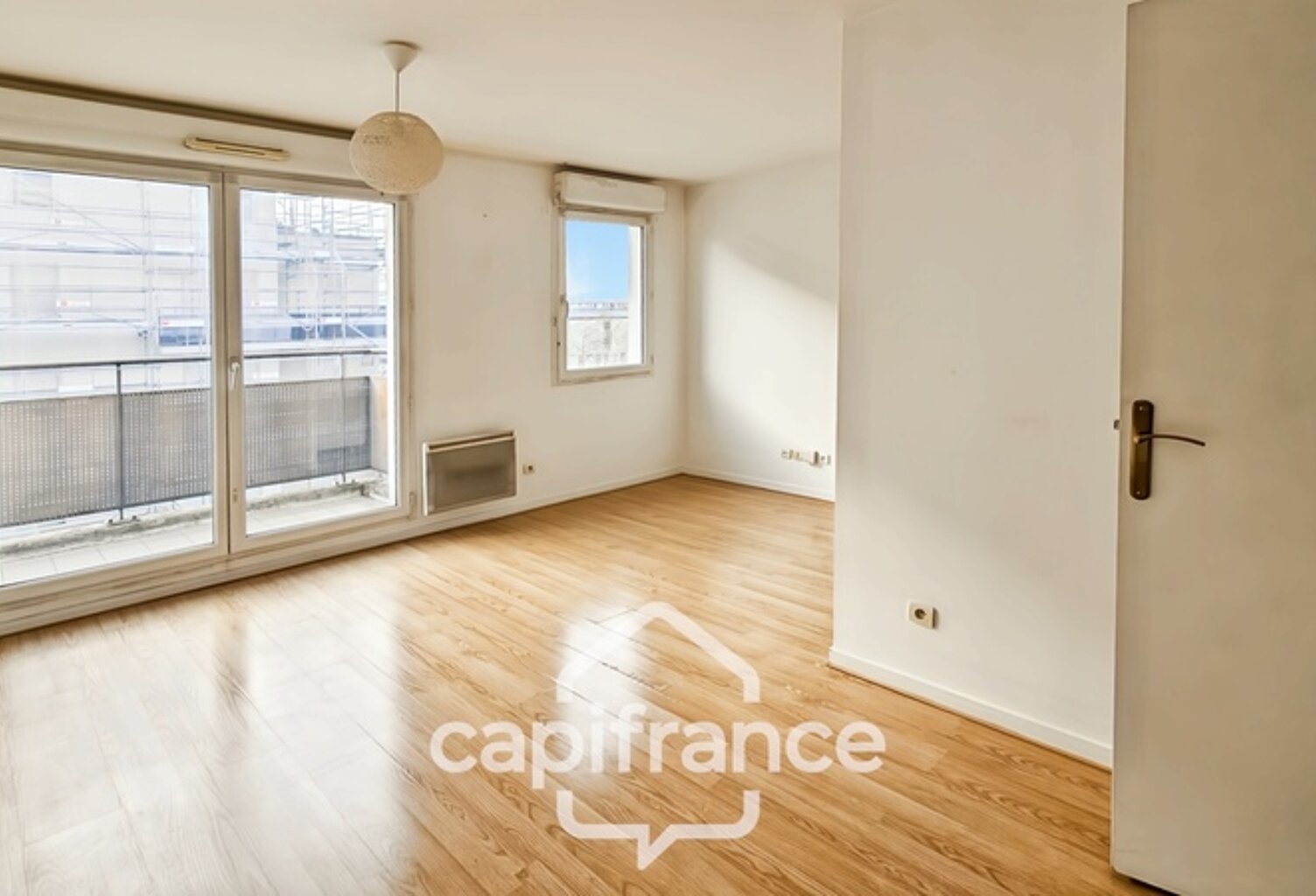 Résidence avec ascenseur-2 pièces- Lumineux-1 stationnement — photo 1