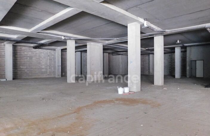 Dpt Meurthe et Moselle (54), à louer NANCY Local commercial 2 000 m² — photo 3