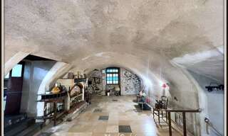 Maison 13 Pièces 353 m² à vendre à Tavel (30126)