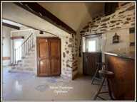 TAVEL, Maison singulière aux volumes rares et au potentiel remarquable — photo 4