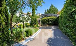 Maison 10 Pièces 250 m² à vendre à L'Isle-sur-la-Sorgue (84800)