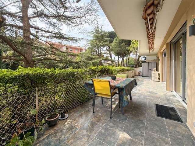 Appartement À Vendre FREJUS PLAGES 3 chambres 110 m² — photo du bien