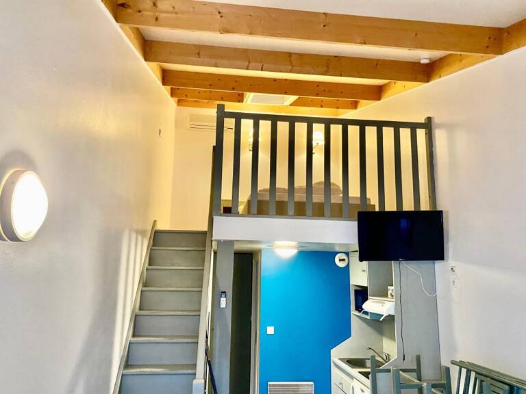 STUDIO AVEC MEZZANINE — photo 1