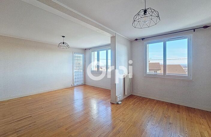 Réf 354 Appartement Avec Balcon et parking deux chambres — photo 2
