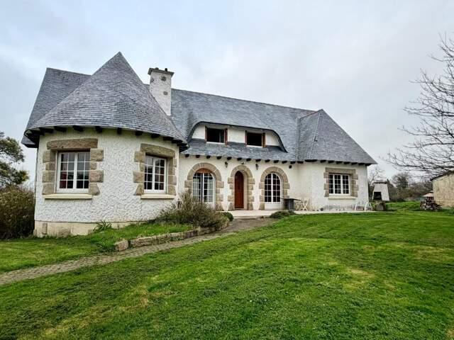 Belle maison de famille — photo du bien