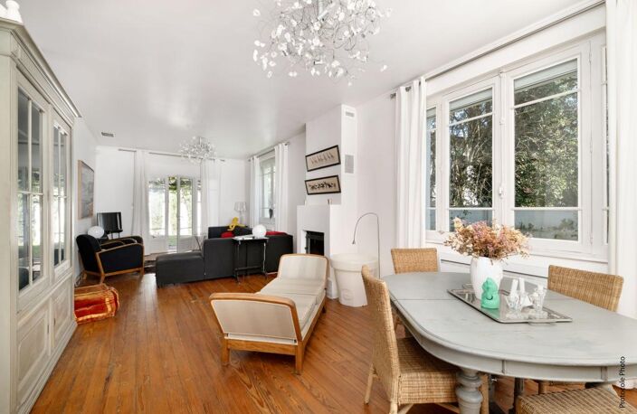 Roseraie Argoulets belle Maison familiale T5 170 m² avec jardin Piscine et Garage — photo 2