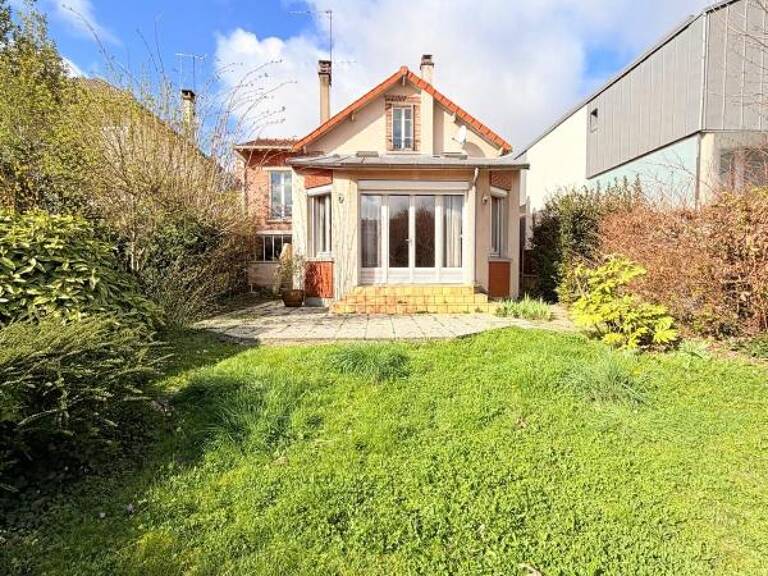 Maison À Vendre 6 pièces — photo 1