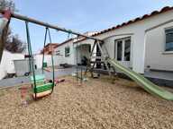 Magnifique maison en R+1 de 190 m²  comprenant 6 chambres sur un terrain 3 faces de 450 m² dans un secteur calme — photo 2