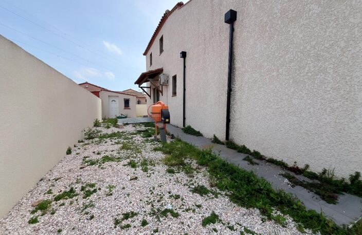 Magnifique maison en R+1 de 190 m²  comprenant 6 chambres sur un terrain 3 faces de 450 m² dans un secteur calme — photo 3