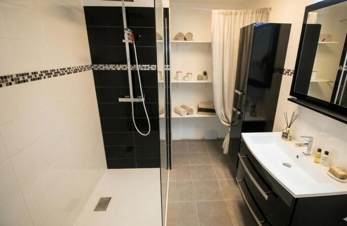 Appartement T3 - 66 M² Rez de jardin aux portes de Saint-Florent — photo 4