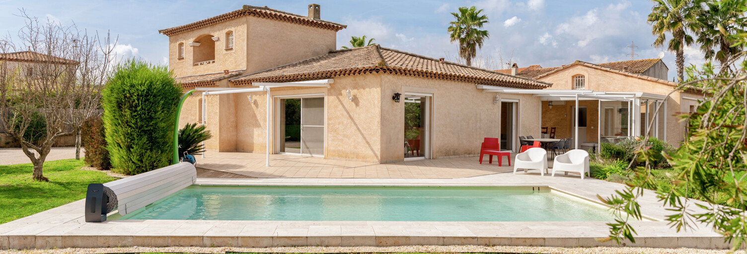 Maison 9 Pièces 253 m² à vendre à La Crau (83260)