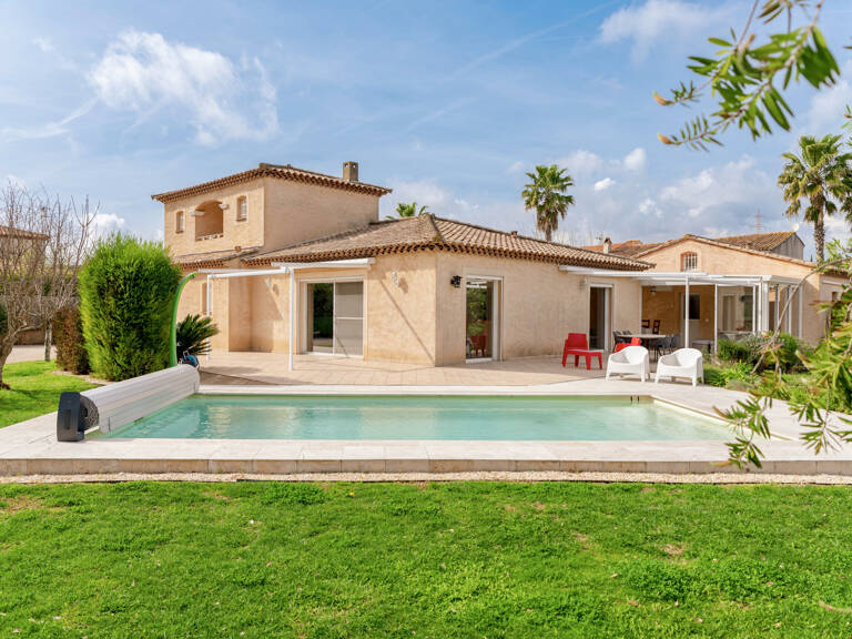 LA CRAU - MAISON 253m2 - PARCELLE 2200m2 - PISCINE - T2 INDE — photo 1