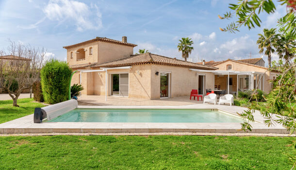 Villa / Maison 9 pièces  à vendre Crau (La) 83260