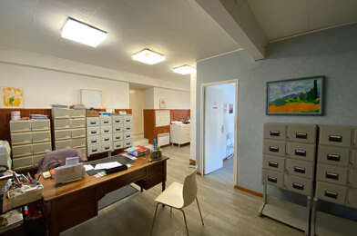 Commerce 4 pièces 988 €