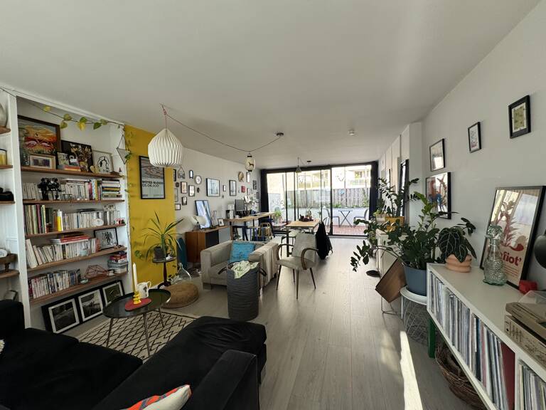 Rare T2 de 53m2 avec terrasse de 16m2 et parking couvert Privatif Bordeaux Georges Mandel Croix Blanche  — photo 1