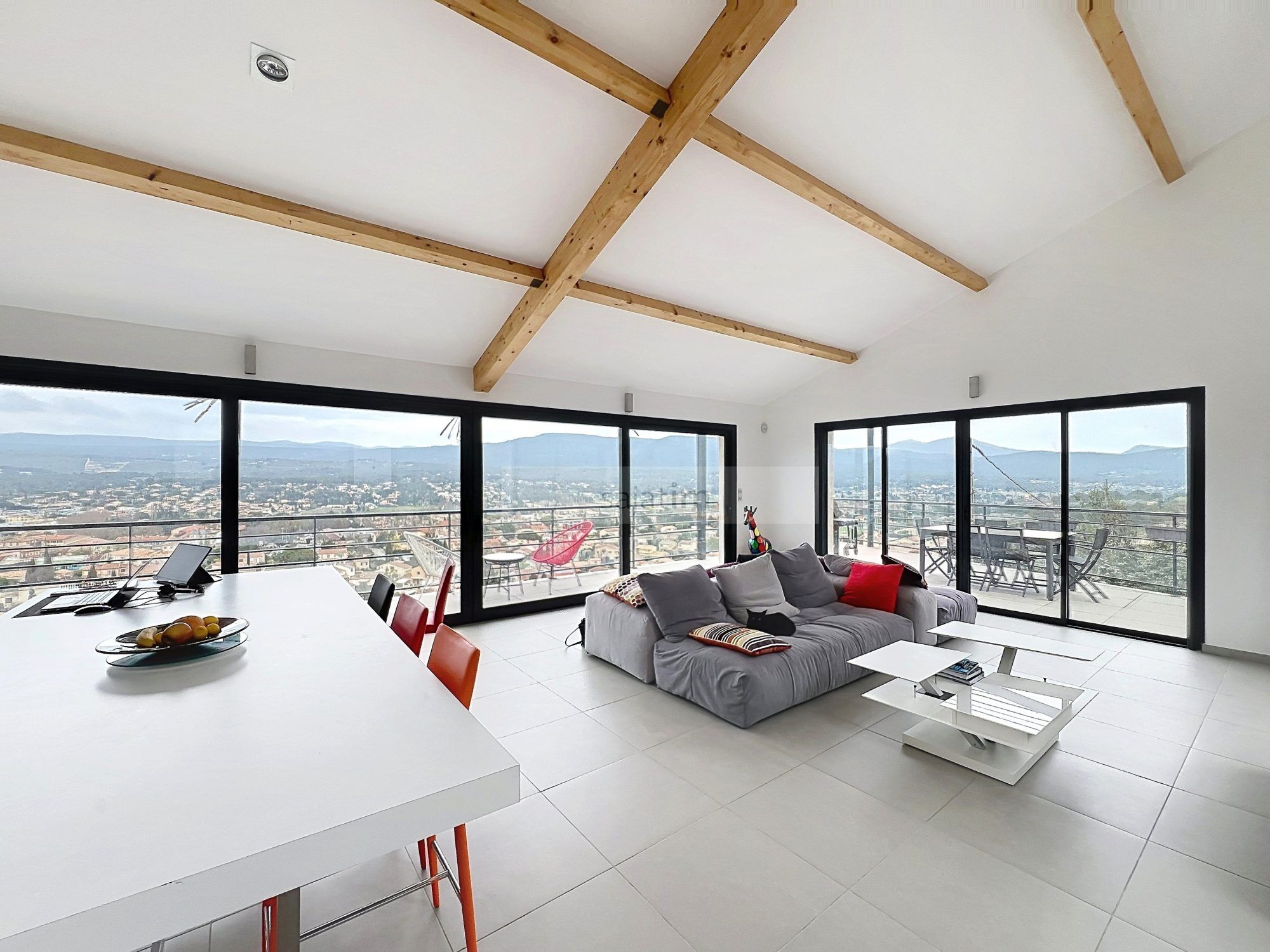 Agence immobilière de Sajatim