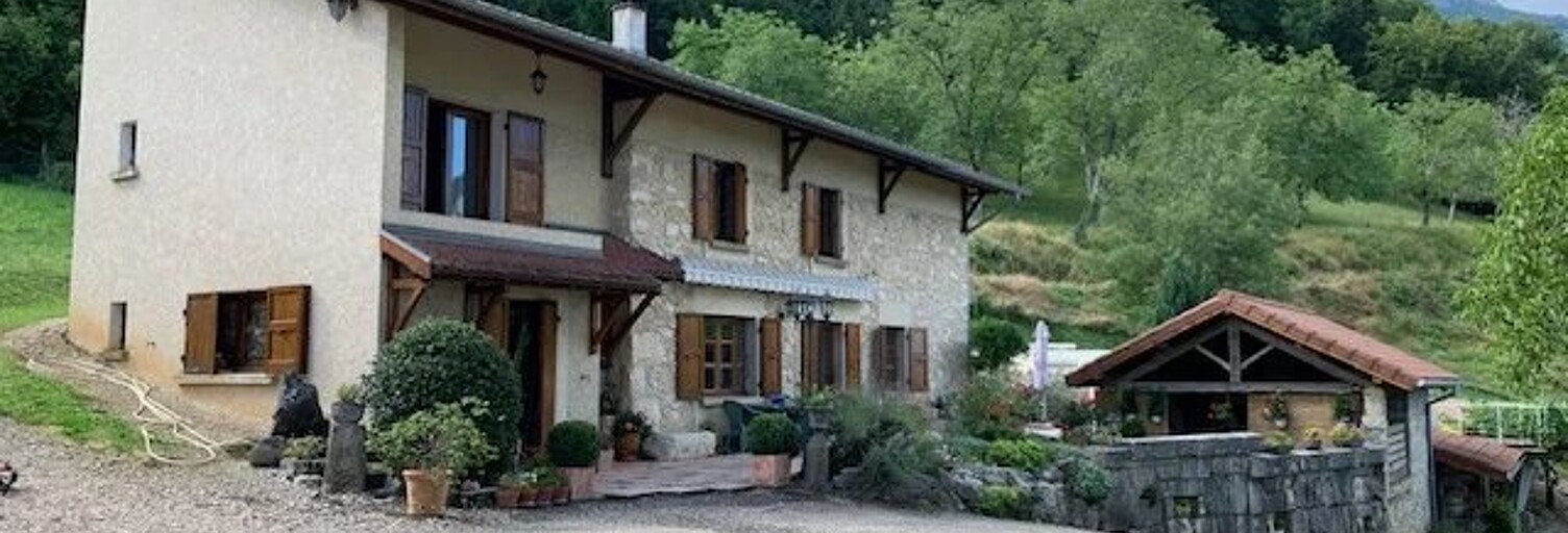 Maison 8 Pièces 184 m² à vendre à Saint-Gervais (38470)