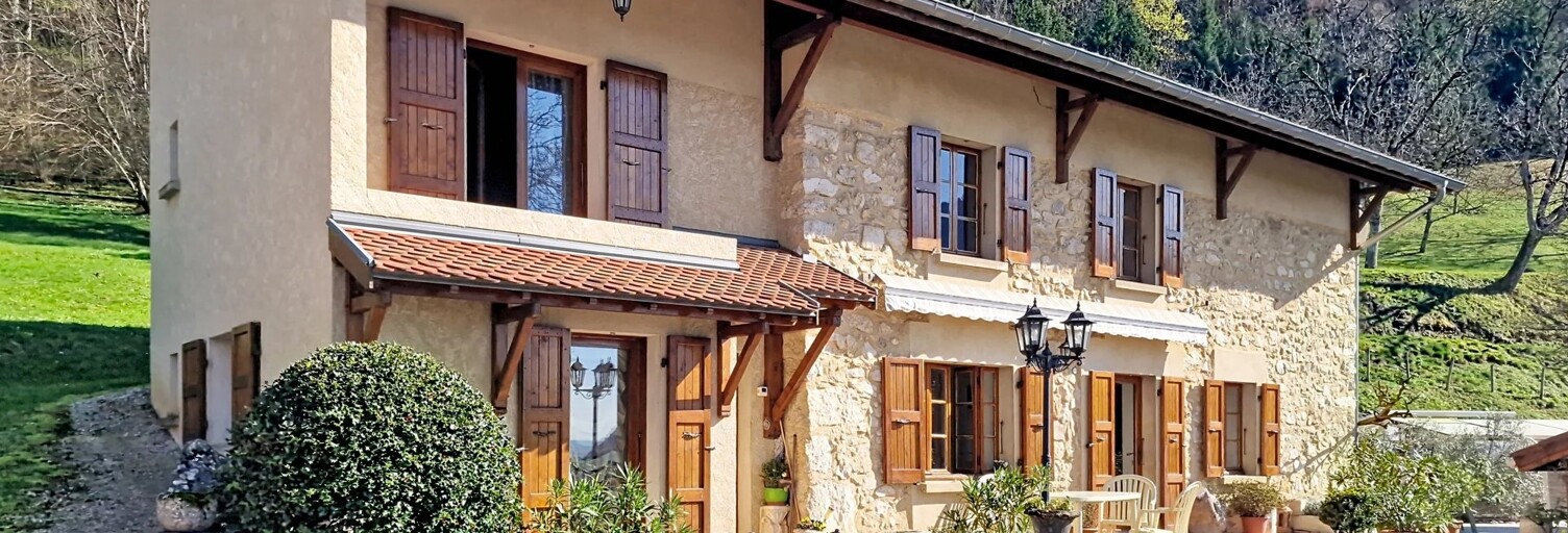 Maison 8 Pièces 184 m² à vendre à Saint-Gervais (38470)