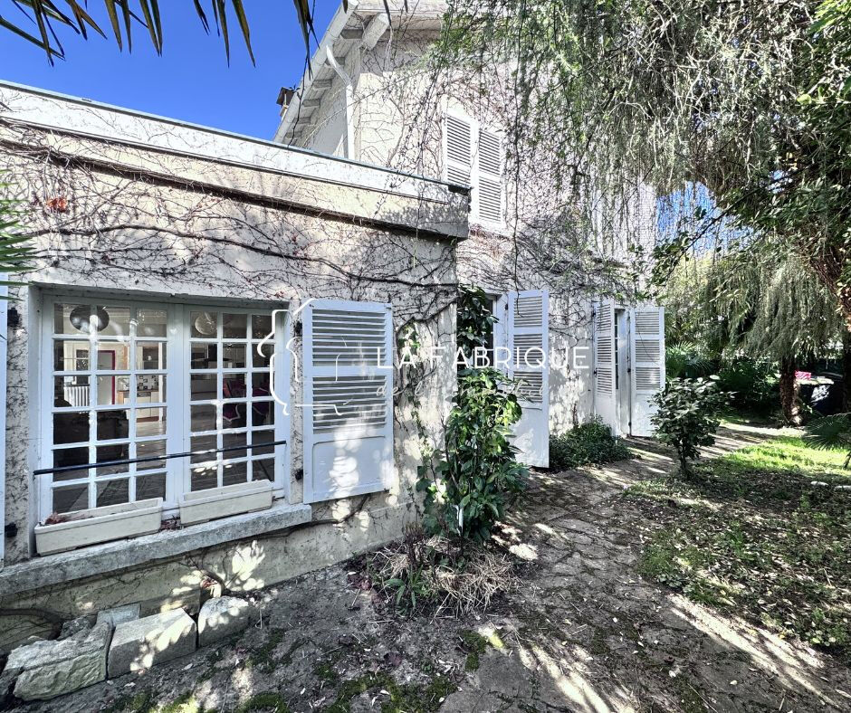 Villa / Maison  T8 à vendre Jurançon 64110