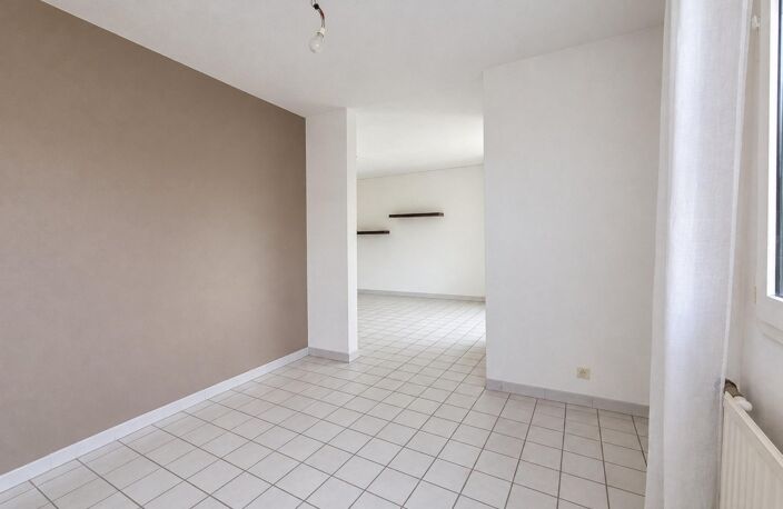 T4 lumineux, 3 chambres, balcon et parking — photo 3