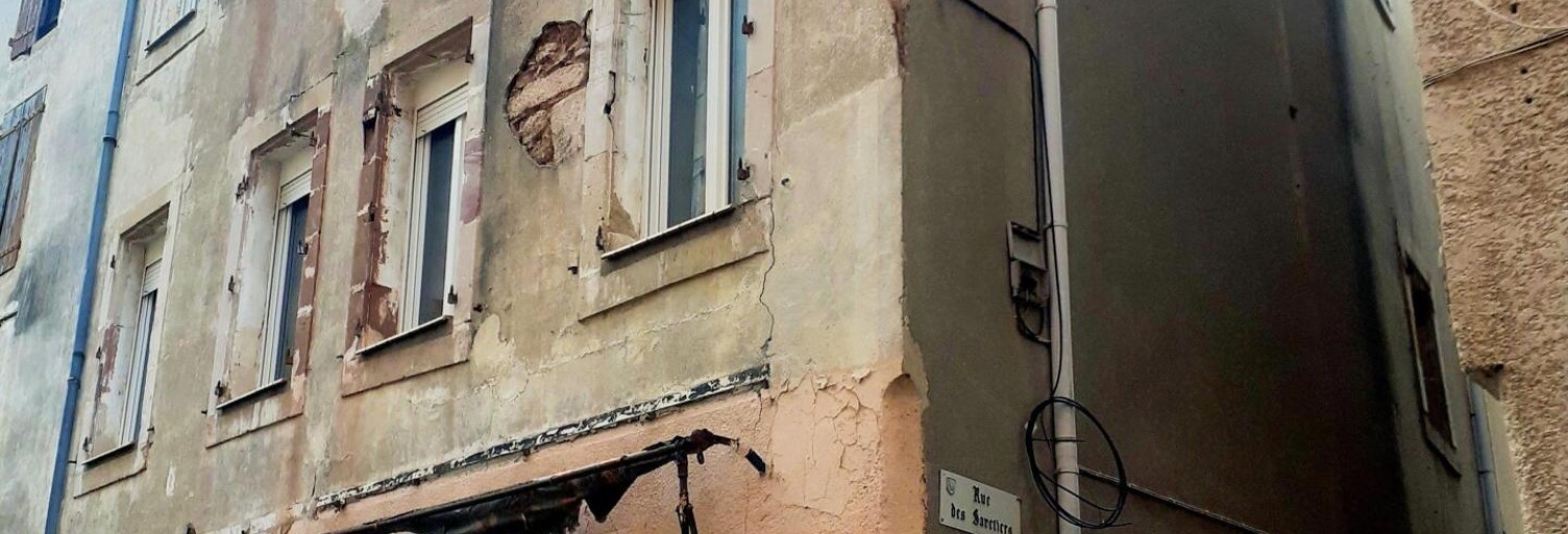 Immeuble  220 m² à vendre à Saint-Chinian (34360)