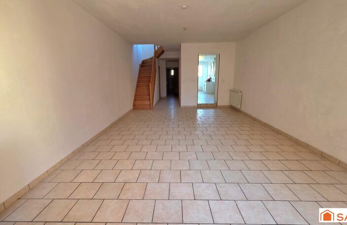 Maison familiale de 176m² à proximité du centre ville avec jardin — photo 2
