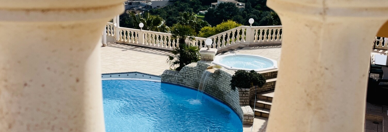 Maison 20 Pièces 732 m² à vendre à Roquebrune-sur-Argens (83380)