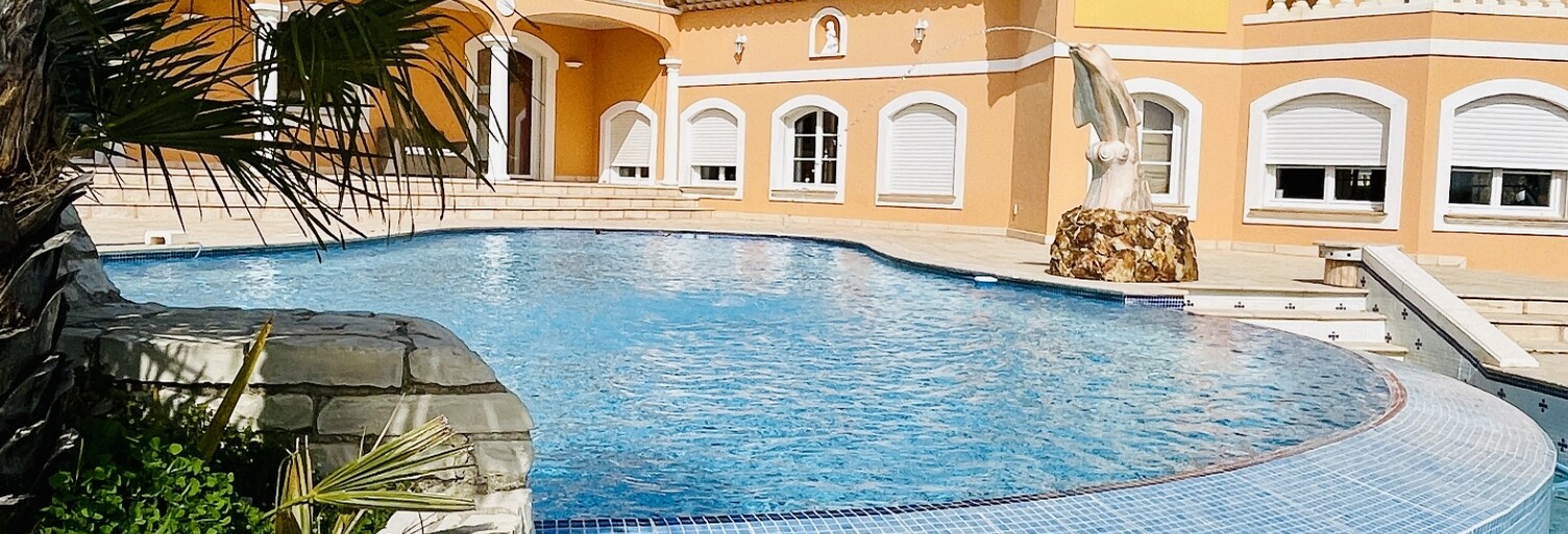 Maison 20 Pièces 630 m² à vendre à Saint-Raphaël (83700)